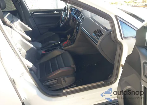 2015 Volkswagen Golf Gti 2.0T Se 4-Door from USA, damaged, VIN 3VW4T7AU7FM092147